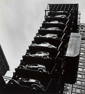 From Ground To Sky: The History Of Vertical Parking Garages Through Photos (20+ Pics)