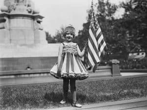 Exploring Historical Independence Day Celebrations Through 30 Captivating Photos