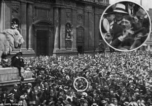 Was Adolf Hitler Really Cheering For WWI In 1914? Uncovering The Truth Behind The Famous Photo