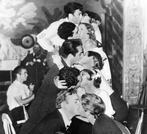 The Bizarre And Amusing History Of Kissing Contests In The 1930s